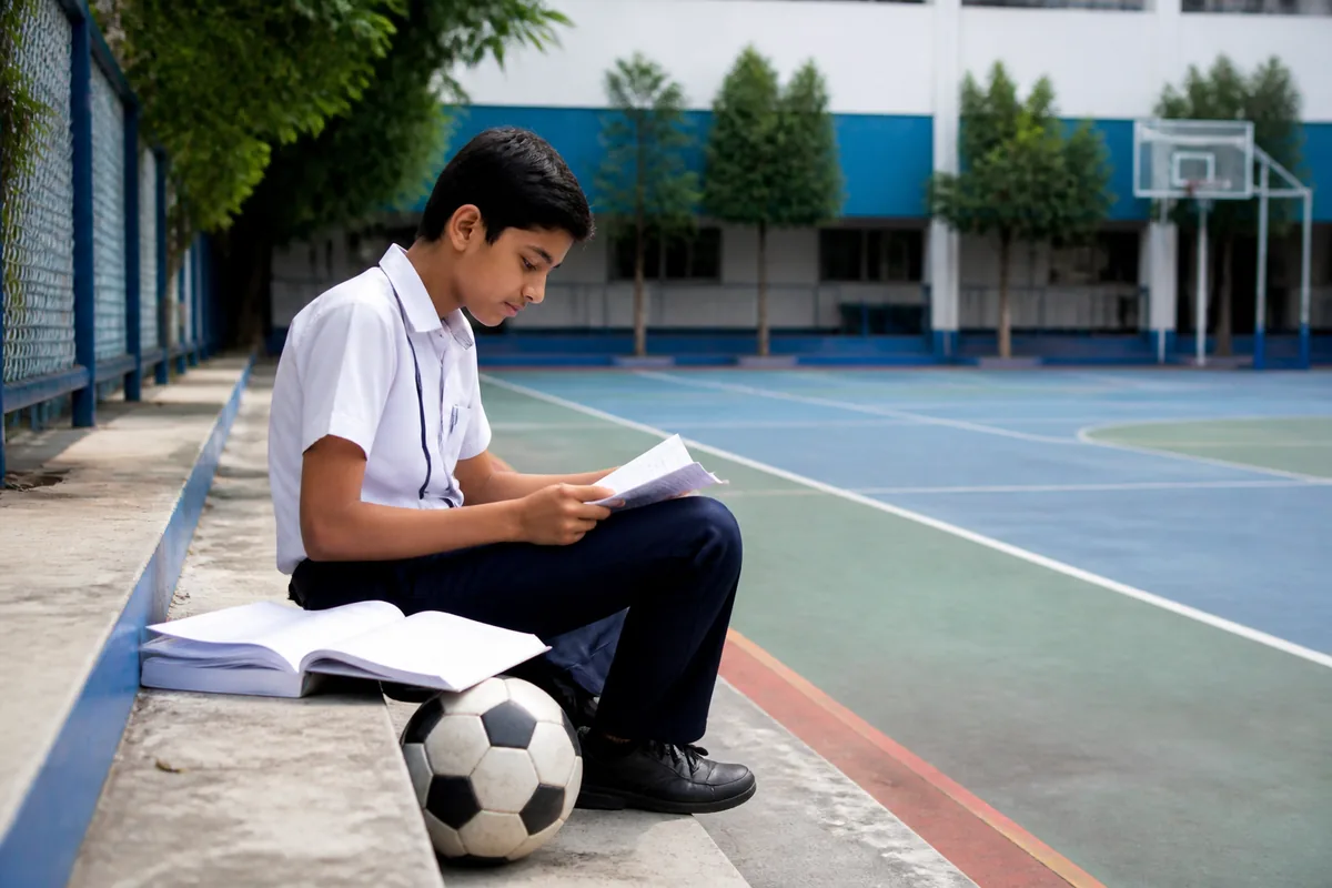 How to balance academics and sports for school children